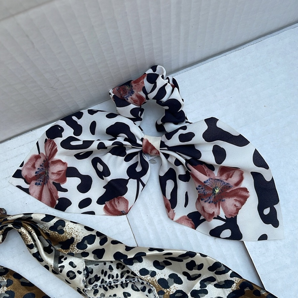 3 Scrunchies bundle - Picture 2 of 4
